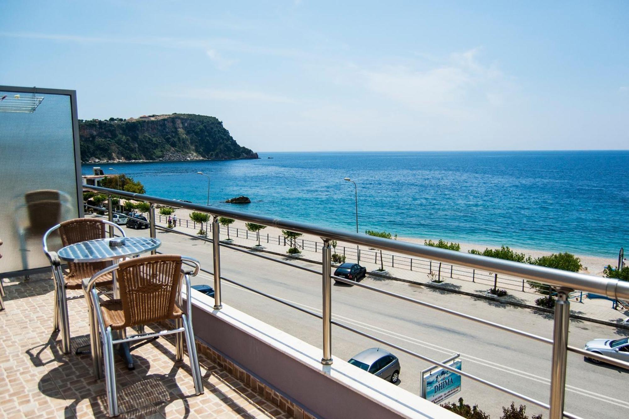 Dhima Hotel Himare Exterior photo